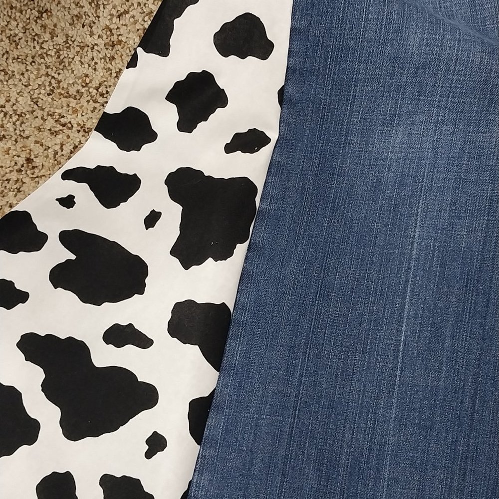 2890 Size 14P Levi's 515 Black and White Cow Print Upcycled Bell-Bottoms - Picture 3 of 6